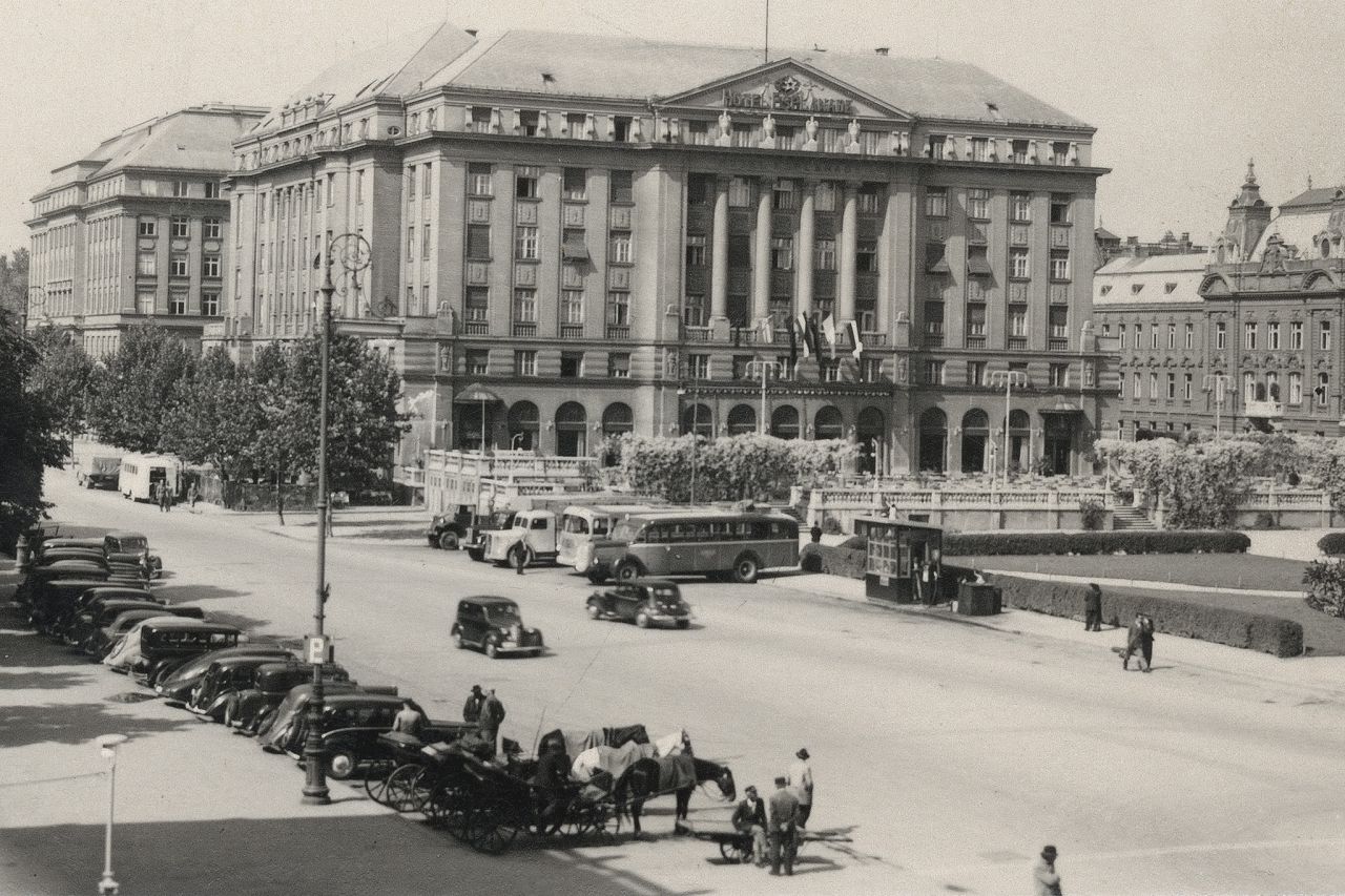 Trg Ante Starčevića oko 1955.-1960. godine